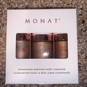 Monat Shimmering Radiance Body Luminizer